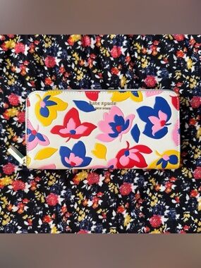 Kate Spade Spencer Summer Flower Embossed Zip-Around Continental Wallet